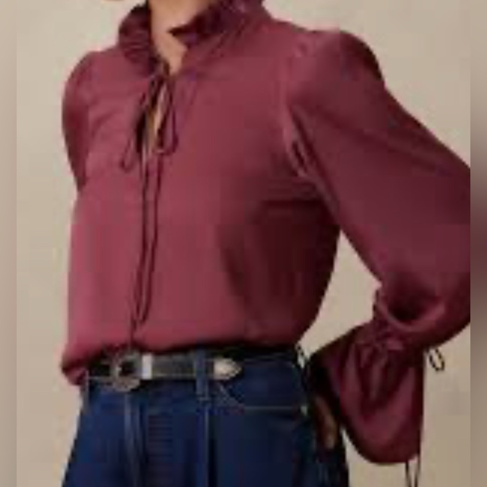 Banana Republic Factory Ruffle Tie Keyhole Blouse